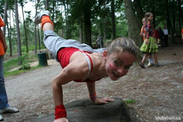 1223_girls_in_shorts_38.jpg